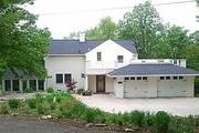 1737 Country Club Ln.