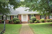 911 Crescent Cir.