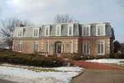8714 Crestwood Ave.