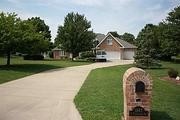 1885 E. Thornridge