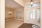 613 Edgewood Ln.