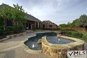 103 Everett Ct.