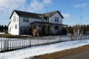 6856 Hillandale