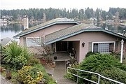 451 Lake Louise Dr. S.W.