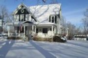 105 Lakeshore Dr. N.W.