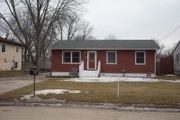 226 Leonard