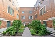 6521 North Lincoln Avenue, 2