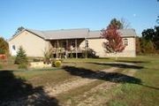 951 Oakwood Trail