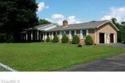 1874 Parkview Dr.