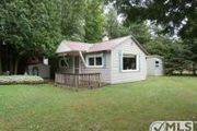 10057 Riverside Ln.