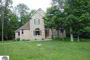 1535 Shagbark St.