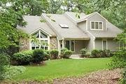 102 W. Maple Tree Dr.